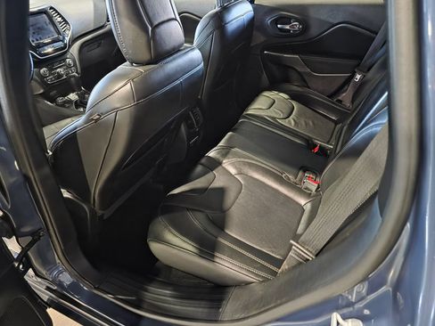 Used 2020 Jeep Cherokee Limited AWD/4WD image 15