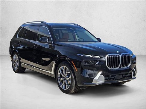 Used 2026 BMW X7 xDrive40i AWD/4WD image 7