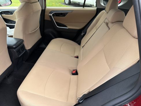Used 2023 Toyota RAV4 LE AWD/4WD image 17