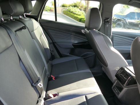 Used 2023 Volkswagen ID.4 Pro RWD image 24