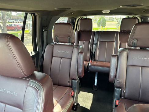 Used 2017 Ford Expedition Platinum AWD/4WD image 16