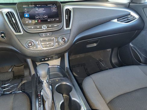 Used 2024 Chevrolet Malibu LT image 16