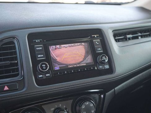 Used 2022 Honda HR-V LX image 24