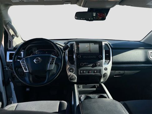 Used 2021 Nissan Titan SV w/ SV Convenience Package image 22