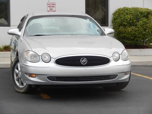 Used 2006 Buick LaCrosse CXL w/ Driver Confidence Package FWD image 6
