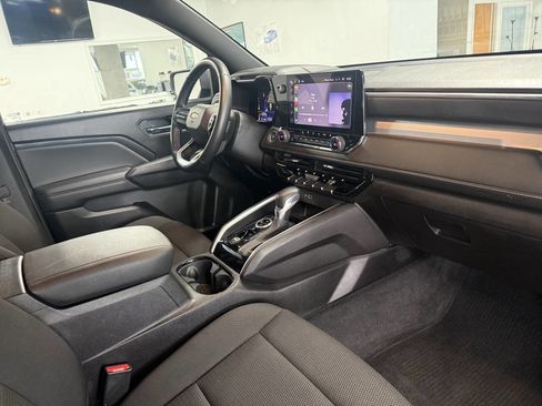 Used 2023 Chevrolet Colorado LT w/ LT Convenience Package II image 17