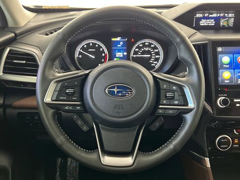 Used 2023 Subaru Forester Touring AWD/4WD image 17