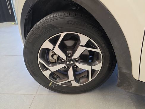Certified 2022 Kia Sportage LX FWD image 35