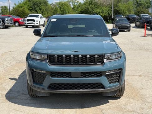 New 2026 Jeep Grand Cherokee Limited w/ Limited Altitude Package AWD/4WD image 3