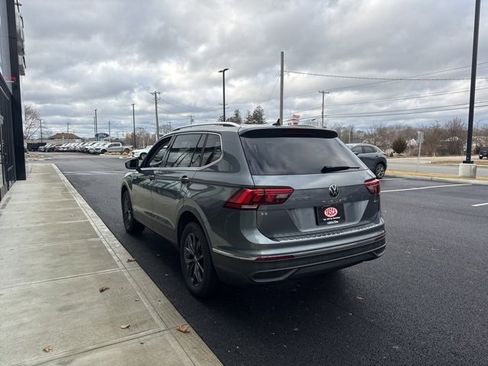 Used 2022 Volkswagen Tiguan SE image 5