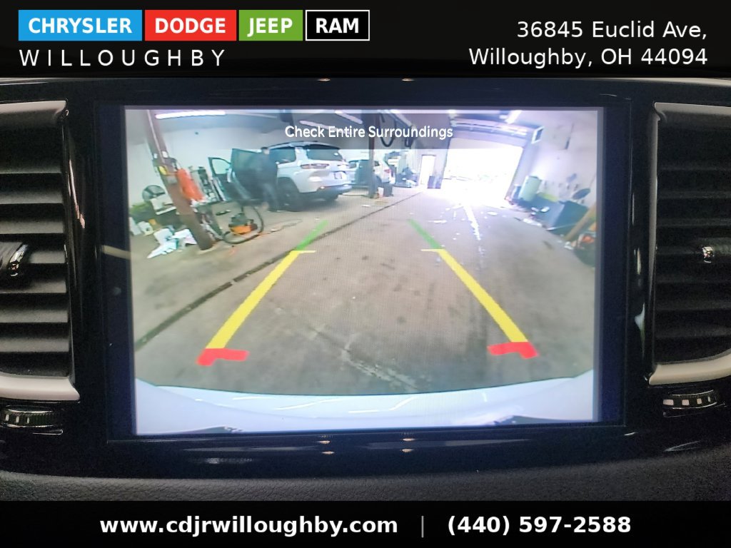 Used 2025 Chrysler Pacifica Select FWD image 21