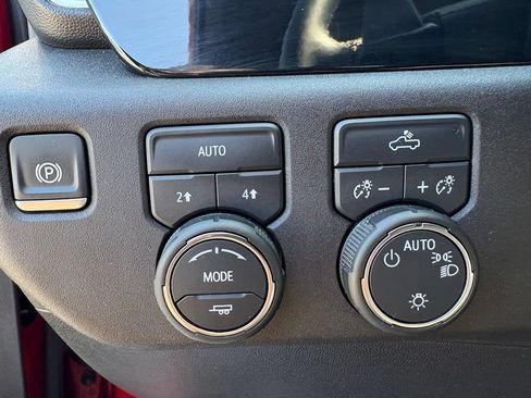 Used 2024 Chevrolet Silverado 1500 LT AWD/4WD image 18