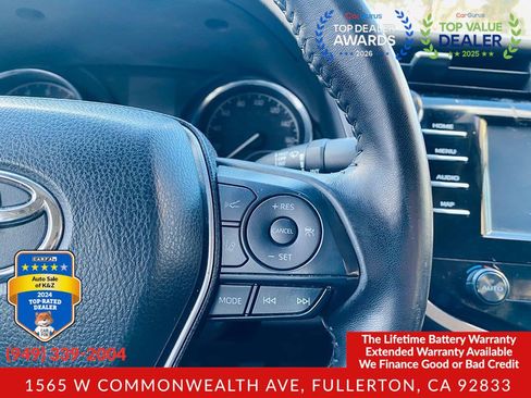 Used 2019 Toyota Camry SE FWD image 33