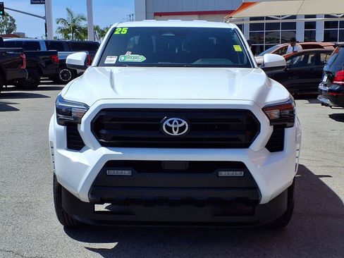 Used 2025 Toyota Tacoma SR5 AWD/4WD image 2