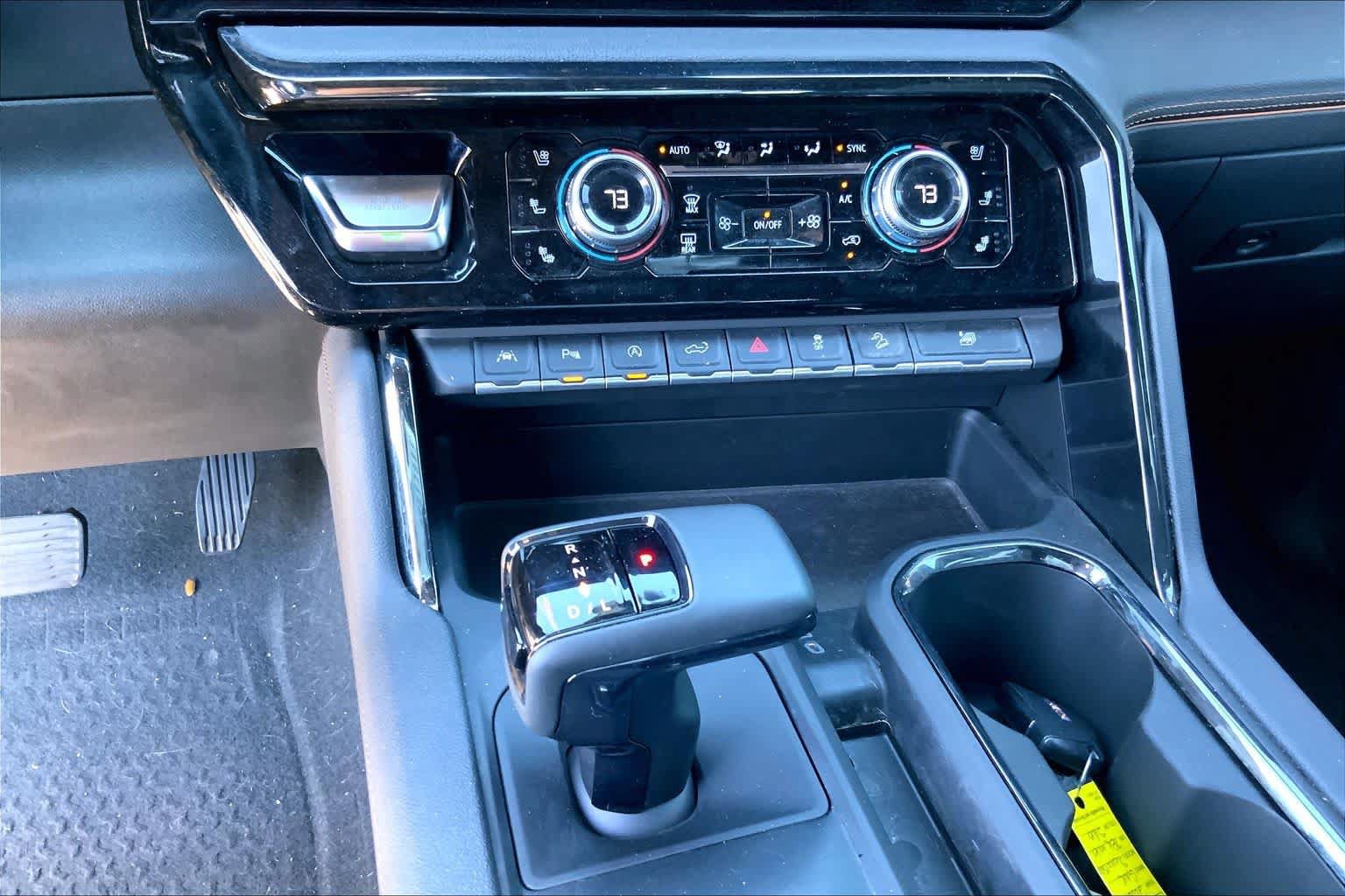 Used 2022 GMC Sierra 1500 AT4 w/ AT4 Premium Package AWD/4WD image 31