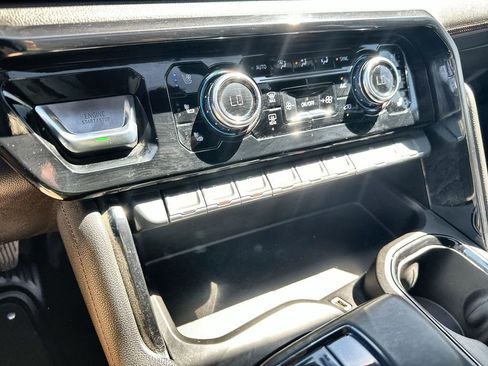 Used 2023 GMC Sierra 1500 AT4 w/ AT4 Premium Package image 27