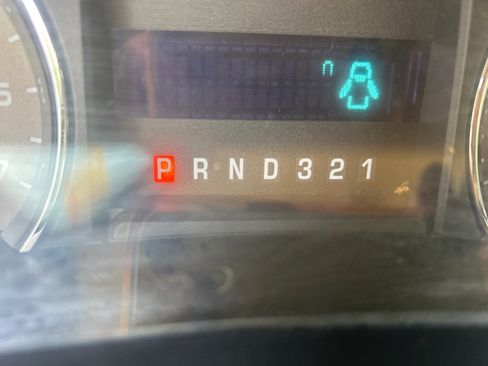 Used 2010 Ford F150 XLT RWD image 10