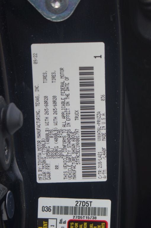 Used 2022 Toyota Tundra Platinum w/ Advanced Package AWD/4WD image 28