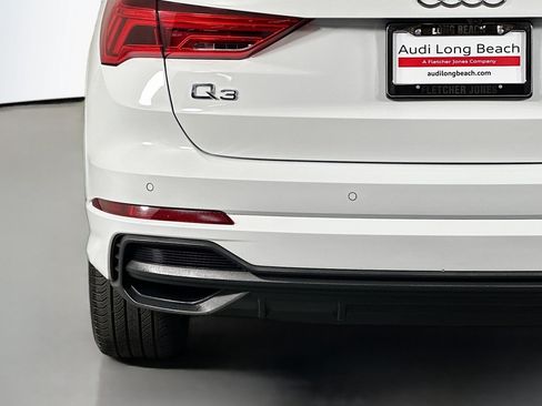 Used 2023 Audi Q3 2.0T Premium w/ Convenience Package AWD/4WD image 17