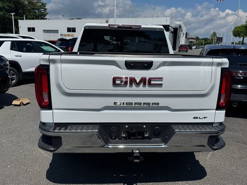 Used 2025 GMC Sierra 1500 SLT AWD/4WD image 4