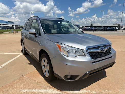 Used 2015 Subaru Forester 2.5i Limited AWD/4WD image 3