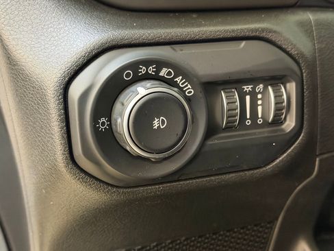 Used 2019 Jeep Wrangler Unlimited Sport S image 18
