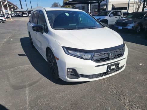 Used 2025 Honda Odyssey Sport-L image 3