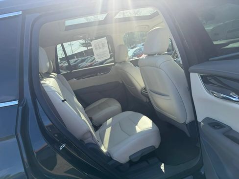 Used 2021 Cadillac XT6 Premium Luxury AWD/4WD image 30