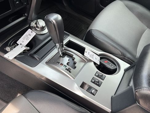 Used 2023 Toyota 4Runner SR5 Premium w/ Moonroof Package AWD/4WD image 19