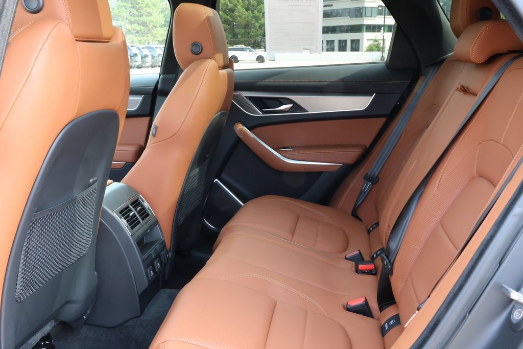 Certified 2026 Jaguar F-PACE R-Dynamic S AWD/4WD image 31