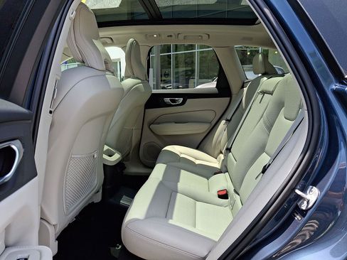 Certified 2024 Volvo XC60 T8 Plus w/ Protection Package Premier AWD/4WD image 10