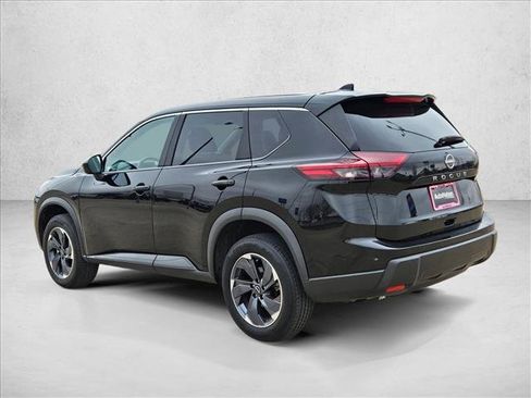 Used 2025 Nissan Rogue SV image 8
