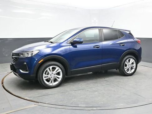 Used 2023 Buick Encore GX Preferred w/ Cold Weather Comfort Package AWD/4WD image 3