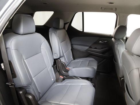 Used 2020 Chevrolet Traverse LT w/ LT Premium Package AWD/4WD image 9