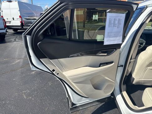 Used 2022 Buick Envision Essence w/ Safety Package image 34