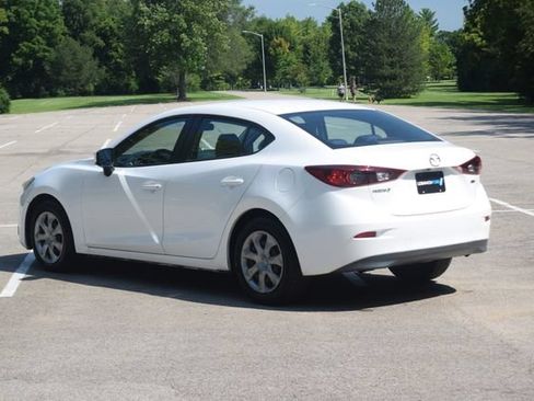 Used 2016 MAZDA MAZDA3 i Sport FWD image 22