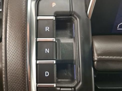 Used 2022 GMC Yukon SLT w/ SLT Luxury Package AWD/4WD image 35