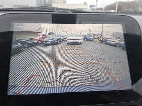 Used 2018 Chevrolet Malibu LT image 31