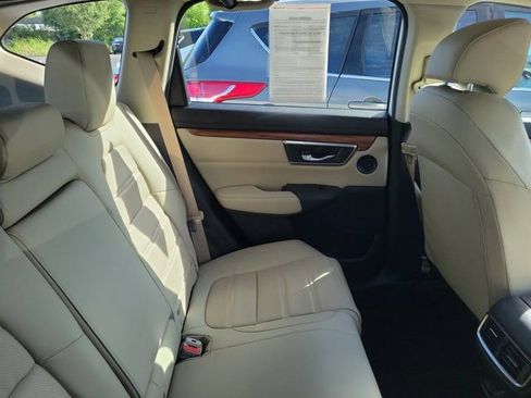 Used 2022 Honda CR-V Touring image 4