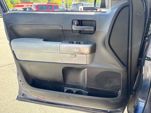 Used 2013 Toyota Tundra 4x4 Double Cab w/ Tow Pkg image 13