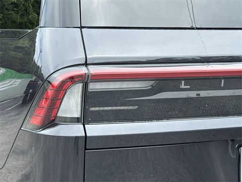 New 2025 Lincoln Navigator Reserve w/ Jet Appearance Package image 10