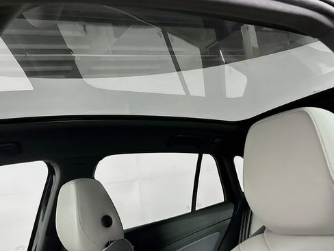 Certified 2021 Volkswagen ID.4 Pro S w/ Gradient Package image 20