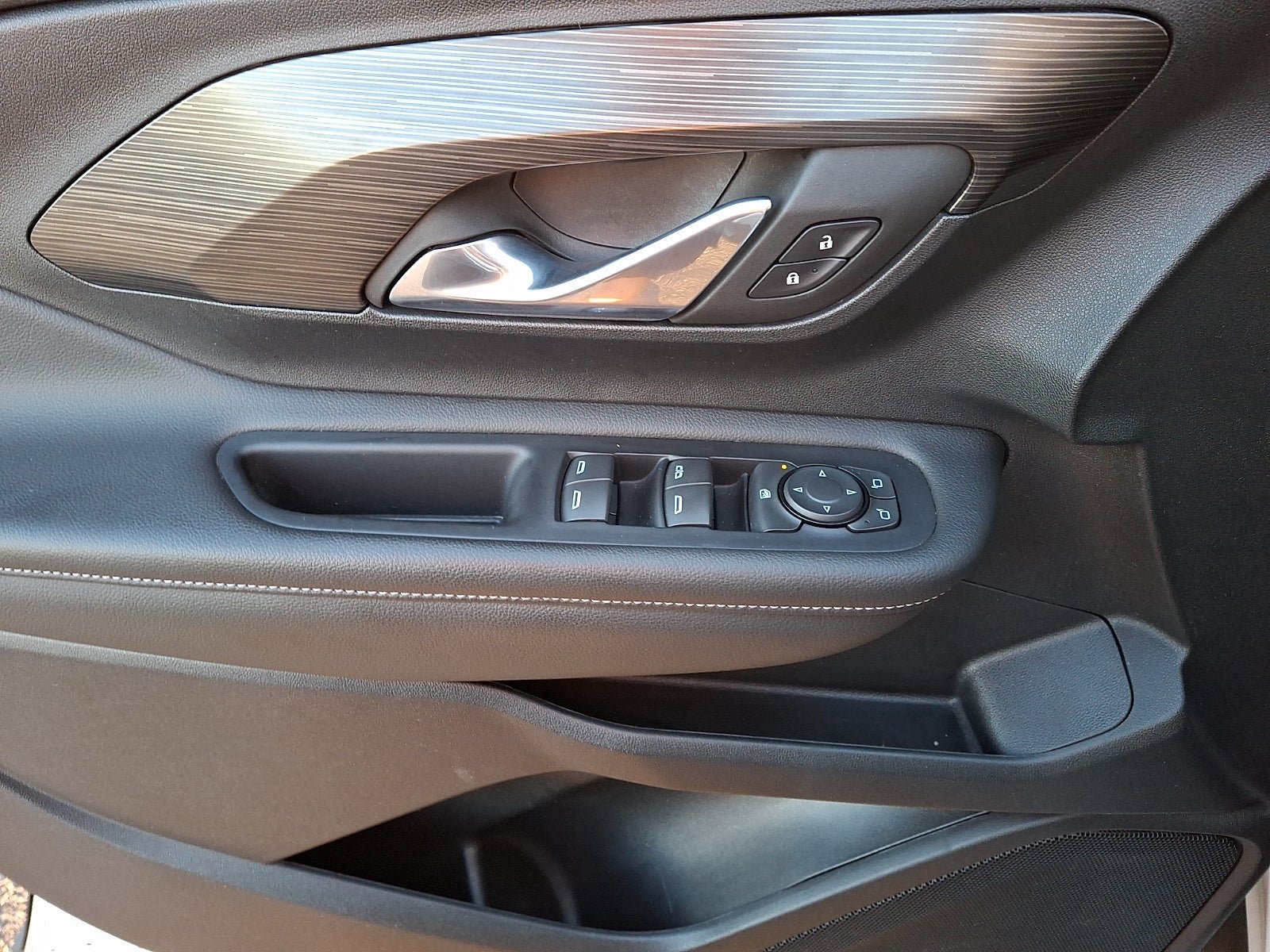 Certified 2023 GMC Terrain SLE FWD image 12