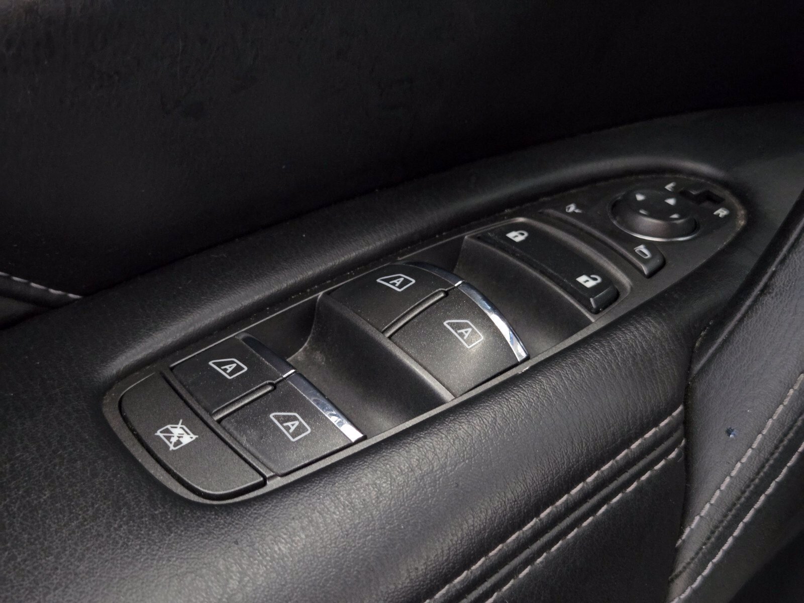 Used 2024 INFINITI QX80 Luxe AWD/4WD image 37