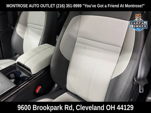 Used 2024 Land Rover Range Rover Evoque Dynamic SE image 27