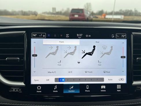 New 2026 Chrysler Pacifica Select image 19