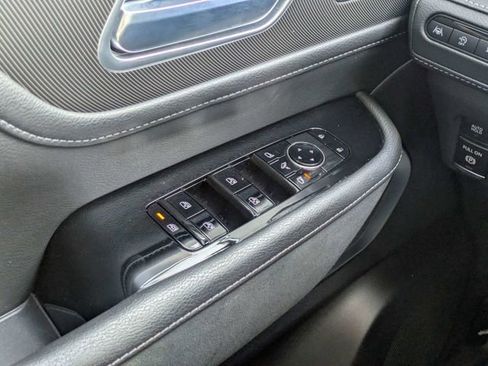 Used 2025 INFINITI QX80 Luxe RWD image 25