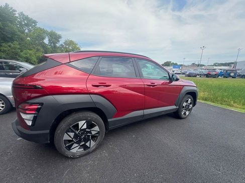 Used 2024 Hyundai Kona SEL AWD/4WD image 5