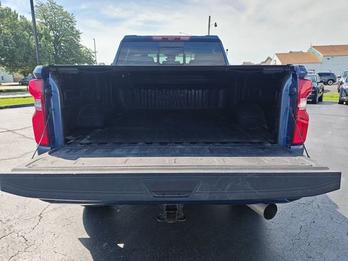 Used 2024 Chevrolet Silverado 3500 High Country w/ High Country Premium Package AWD/4WD image 9