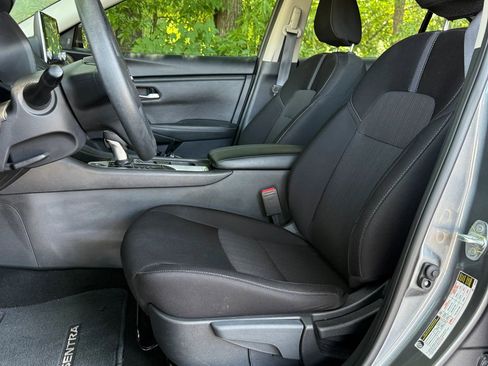 Used 2024 Nissan Sentra SV image 7